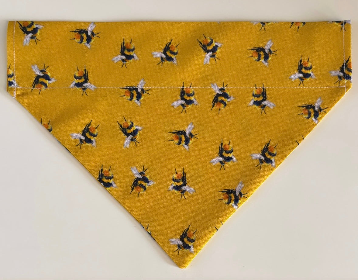 ‘Bee-utiful’ Pet Bandana (Mustard)