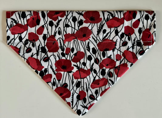 ‘Lest We Forget’ Poppy Pet Bandana